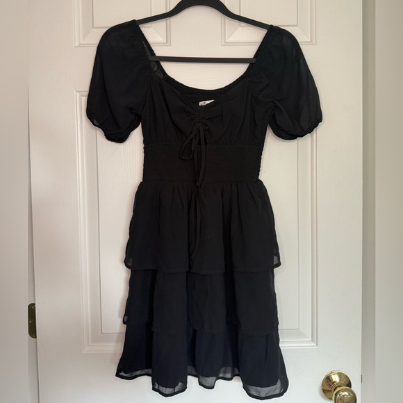Hollister Dresses & Skirts - Hollister Black Flowy Dress